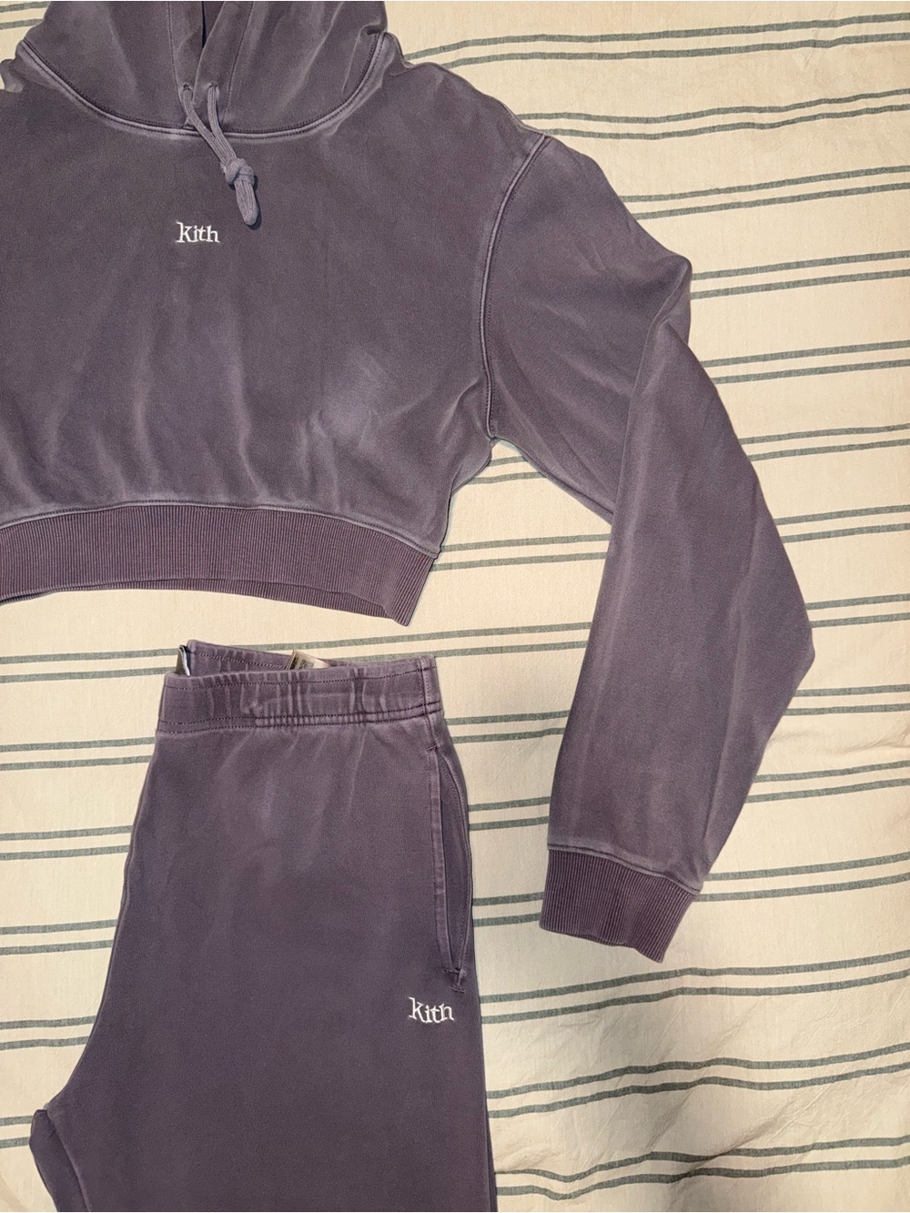 Kith Women's Cropped Hoodie in Dusty Lavender - Picture 6 of 8